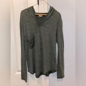 Women’s olive green hooded long sleeve shirt Size Medium